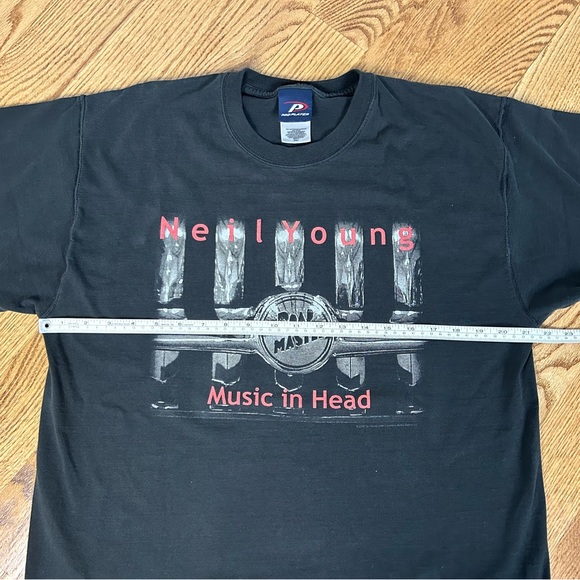 Vintage Neil Young Music in Head Concert T-Shirt - Picture 8 of 8